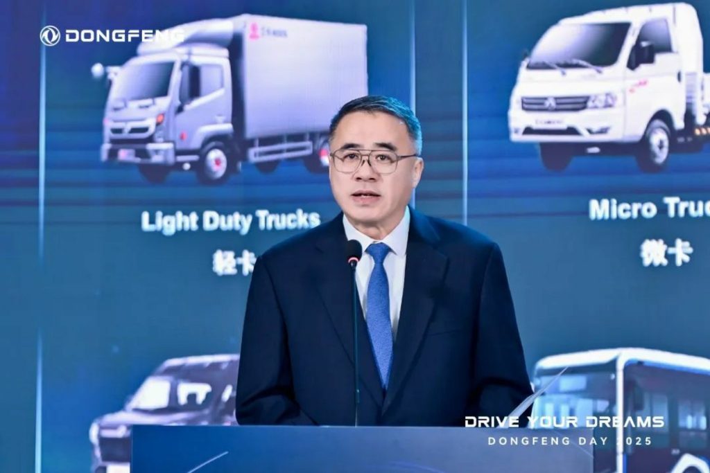 New Overseas Right-Hand Drive Vehicle Products of Dongfeng Commercial Vehicles Launched in the Southeast Asian Market!