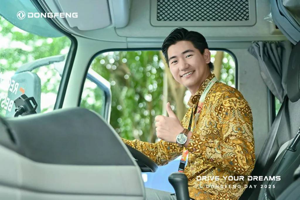 New Overseas Right-Hand Drive Vehicle Products of Dongfeng Commercial Vehicles Launched in the Southeast Asian Market!