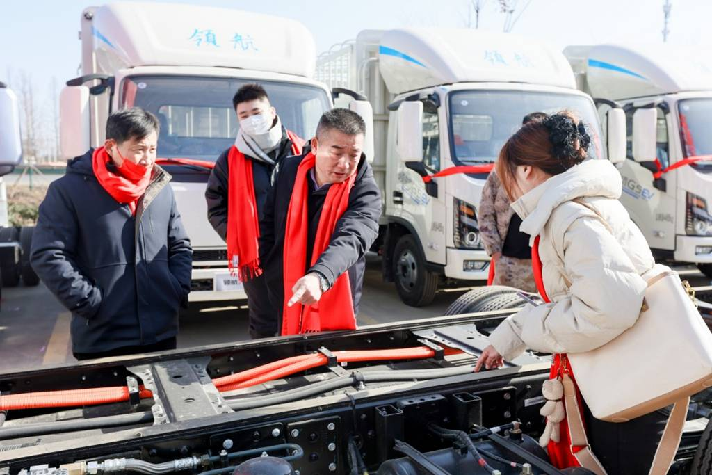 The First New - Energy Eco - Port of Foton Motor in the Country is Completed and Put into Use