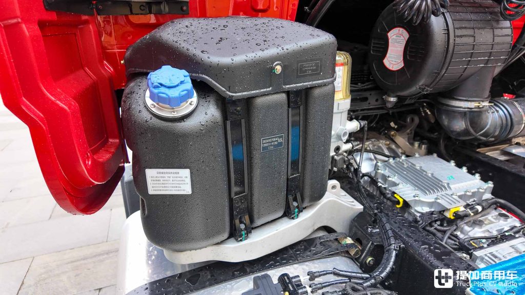 Empowered by the Loong-Gine 3.0 Power Chain! High Efficiency, Intelligence, Fuel Saving, and Cab Upgrade, the New Rongyao Version of DFCV Tianlong KX is Here!
