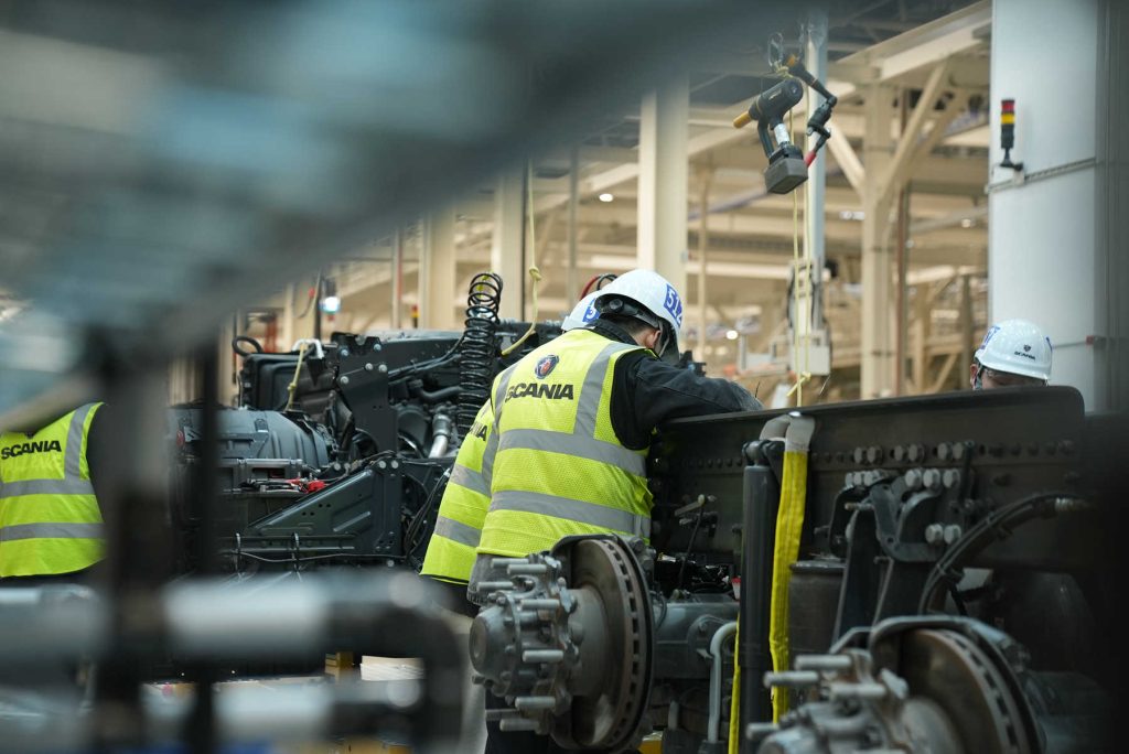 The First Prototype Vehicle of Scania's China Factory Rolls Off the Production Line, Traton Group: Promote and Develop Together with China's Commercial Vehicle Industry