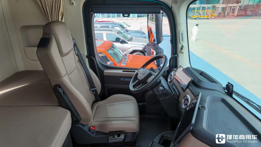 This is the latest hybrid heavy truck launched by Great Wall Motor, equipped with the Hi4-G hybrid technology. Can it become a new benchmark for fuel-efficient heavy trucks?