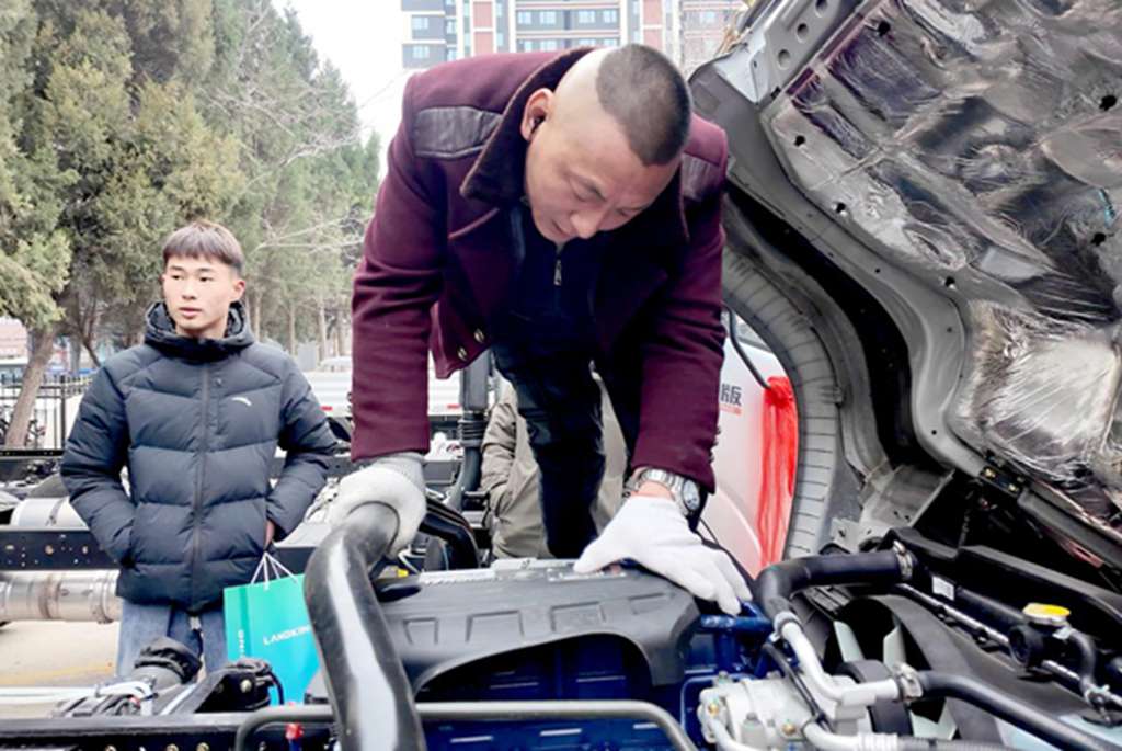 Leading the Reform of National Light Truck Logistics, the National Debut of the New Generation of Weichai Landking X7-190 Horsepower
