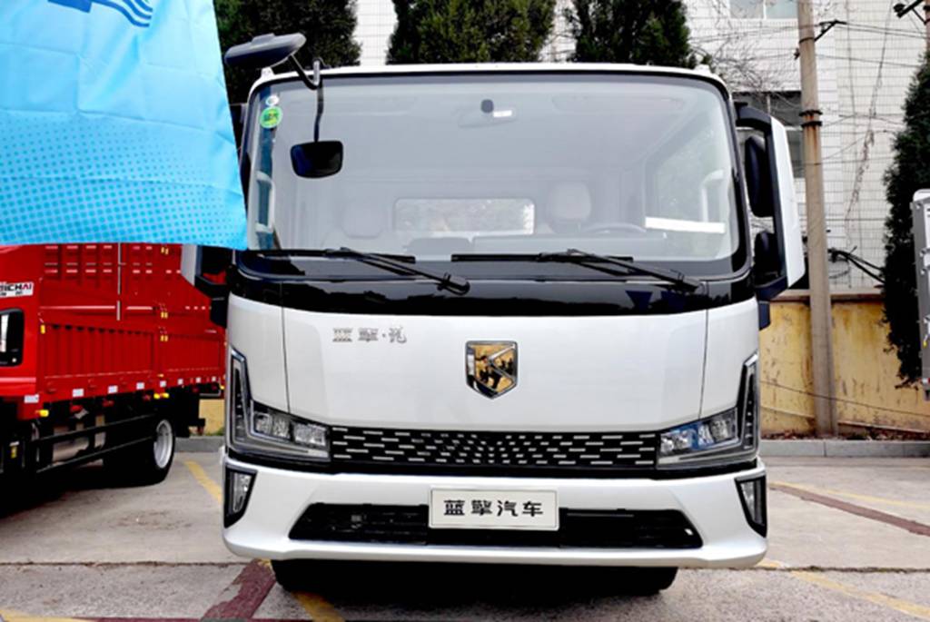 Leading the Reform of National Light Truck Logistics, the National Debut of the New Generation of Weichai Landking X7-190 Horsepower