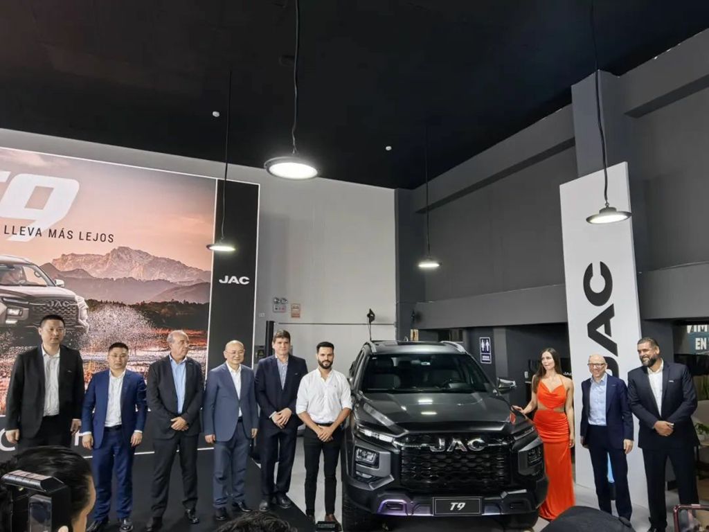 Grand Opening: The New JAC Hunter Pickup Truck Launches in Peru, Setting Sail for a New Era