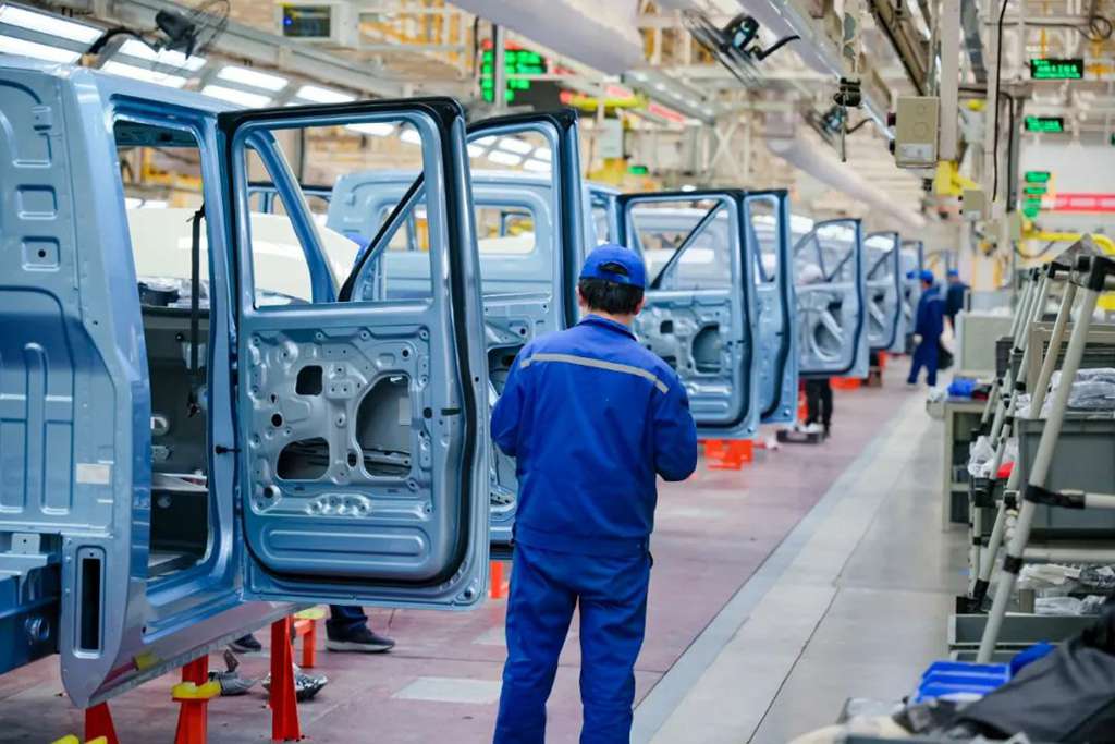 Leading the New Energy Technology Innovation of Commercial Vehicles, the First Semi-solid State Battery Truck of Forland Automobile Officially Launched