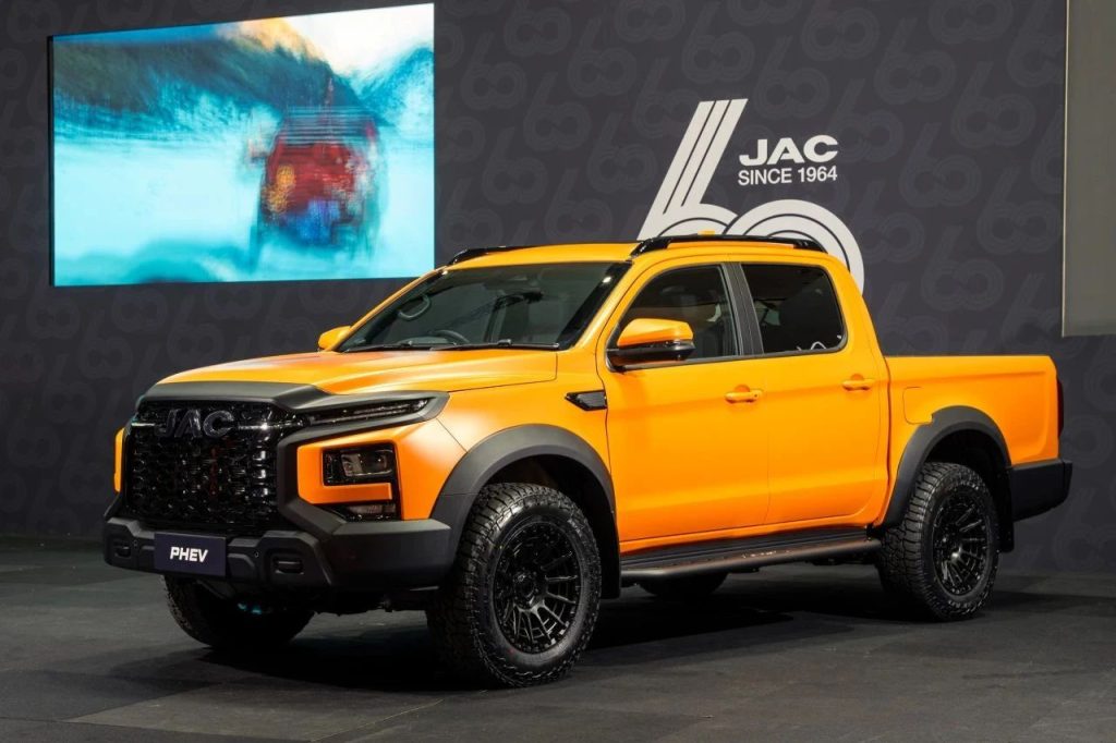The Global Debut of the T9 PHEV: JAC Shines at the 2025 Melbourne International Motor Show