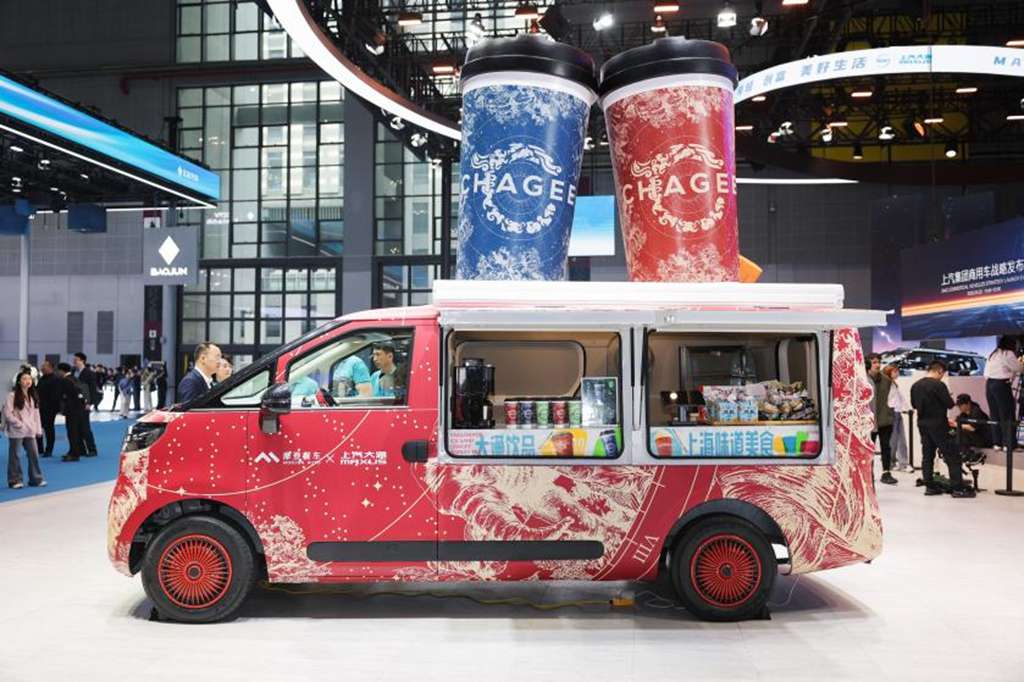 SAIC Maxus Dana V1 Transforms Vans from Tools into "Business Magic Cubes"