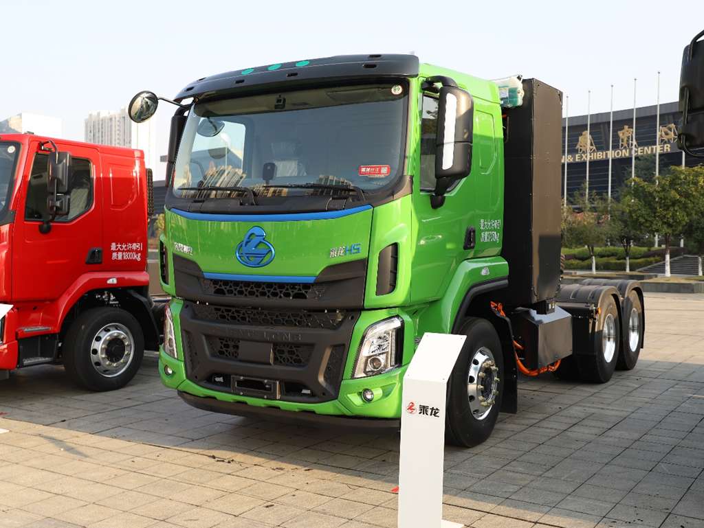 The Chenglong H5 Pure - Electric Heavy - Duty Truck is Upgraded Again with a 646 - kWh Large - Capacity Battery and a High - Efficiency Power Chain