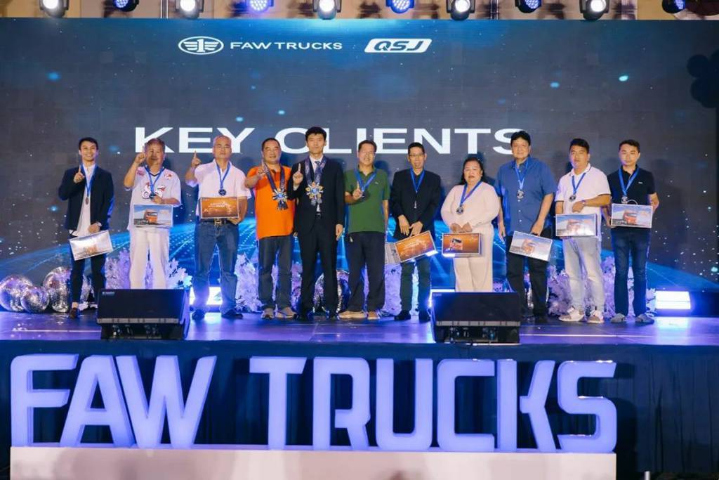 The 10th - anniversary Celebration of the Cooperation between FAW trucks and QSJ.Motors in the Philippines and the Ceremony for the Roll - off of the 10,000th Vehicle were Successfully Held