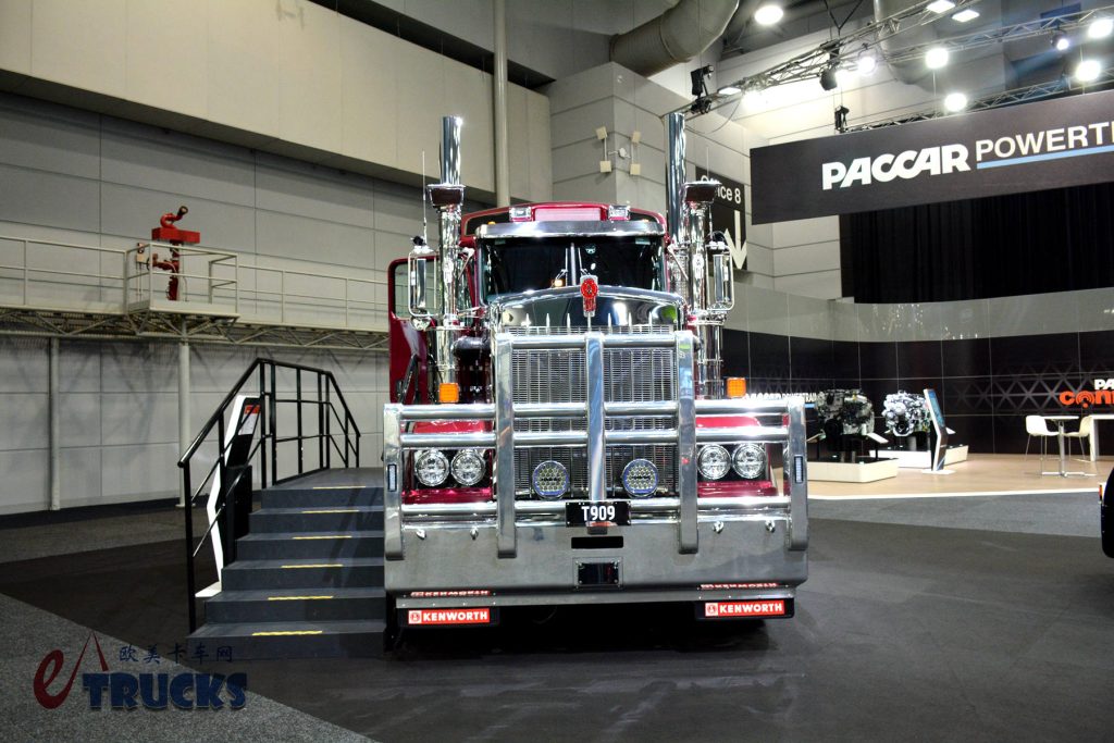 Experiencing the Power Feast of Long-Nose Trucks! And American Cab-Over Trucks? A Tour of the 2025 Brisbane Truck Show · American Trucks Edition