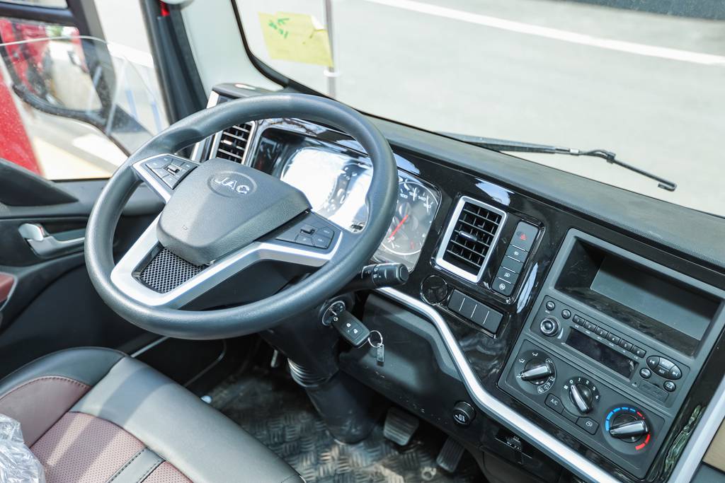 The new generation of Junling A series, the "5A standard" redefines high-end light trucks.