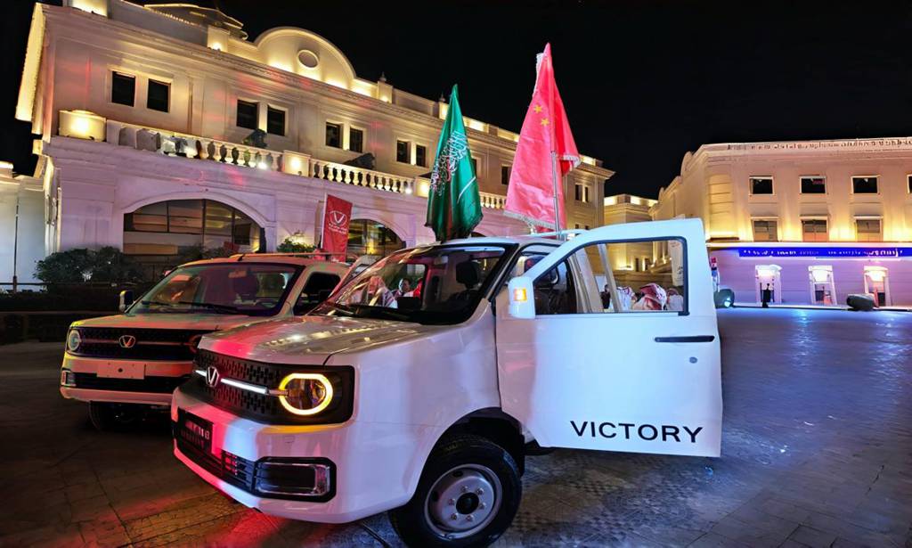 The Kingdom of Oil Meets the Diesel Beast: The Global Premiere of the Saudi Version of the Gnu Model of Victory Auto