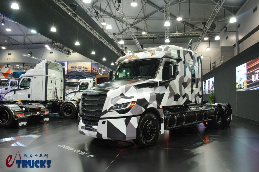 Experiencing the Power Feast of Long-Nose Trucks! And American Cab-Over Trucks? A Tour of the 2025 Brisbane Truck Show · American Trucks Edition