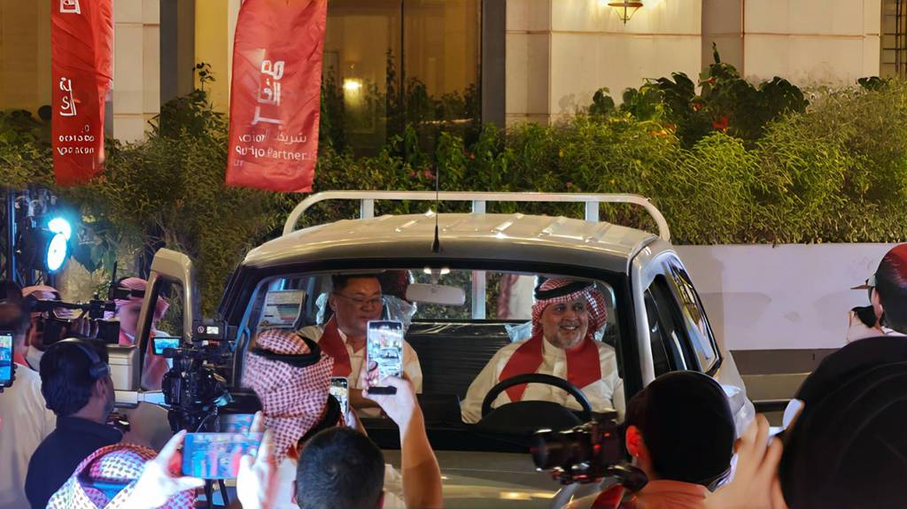 The Kingdom of Oil Meets the Diesel Beast: The Global Premiere of the Saudi Version of the Gnu Model of Victory Auto
