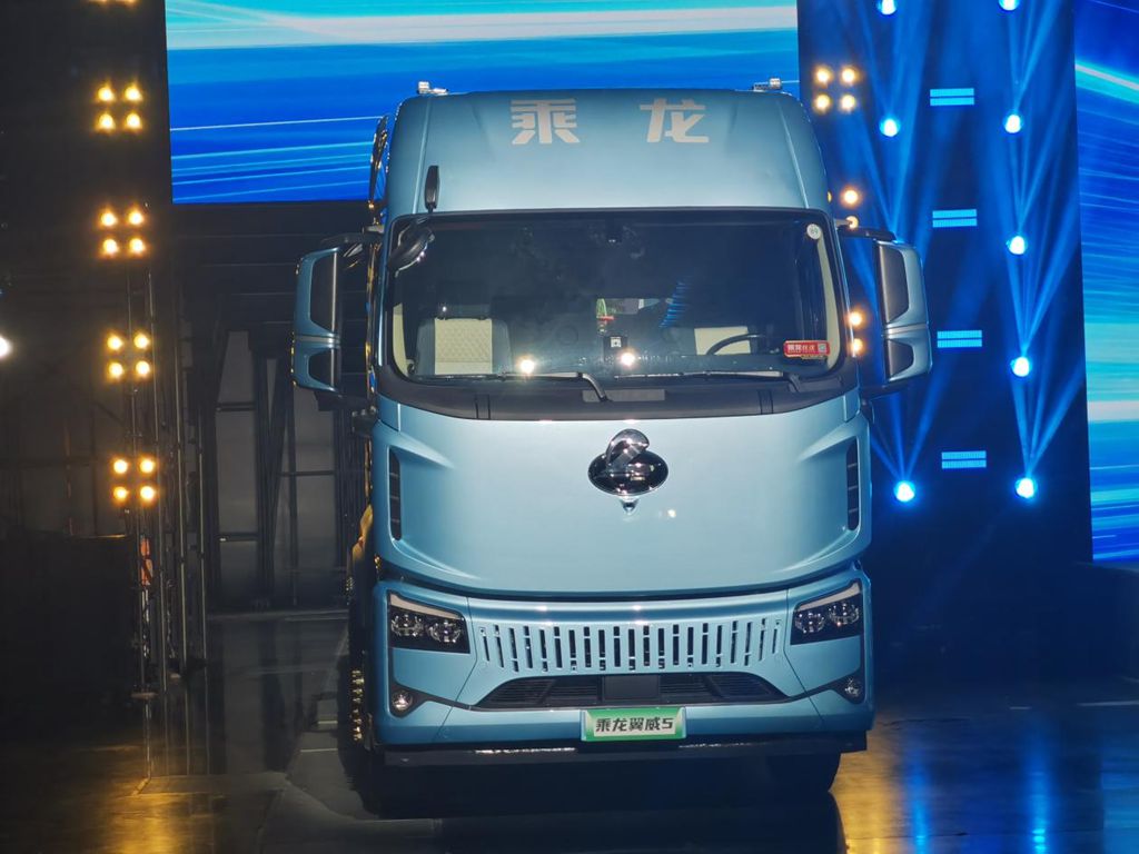 Great Breakthrough in Three-Electric Technologies! Chenglong YIWEI 5 Sets a Performance Benchmark for New Energy Heavy-Duty Trucks