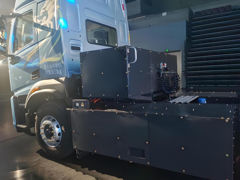Great Breakthrough in Three-Electric Technologies! Chenglong YIWEI 5 Sets a Performance Benchmark for New Energy Heavy-Duty Trucks