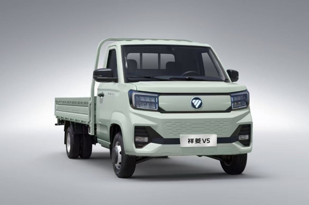 Xiangling V5 Wide-body Heavy-duty micro-truck: More Loading, More Saving, More Earning