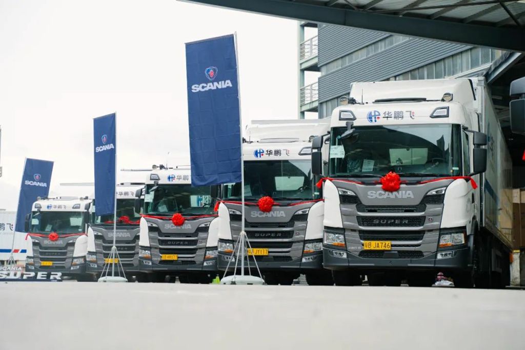 Scania Delivers 25 Super Trucks to Huapengfei, Empowering TIR Business Upgrade