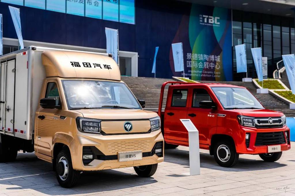 Wide-Body for Heavy Loading, Worry-Free Operation! Xiangling V5 EV Redefines Micro-Truck Value with All-Around Strength