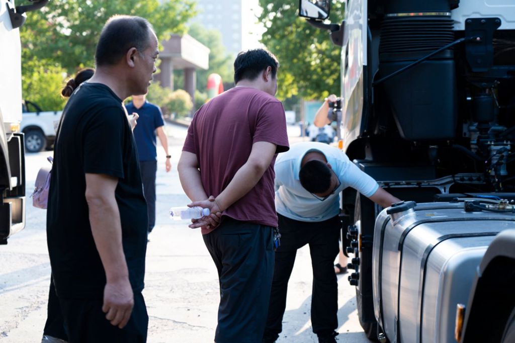 The First Stop of Dongfeng Commercial Vehicles' Express Tractor National Tasting Event Kicks off in Weifang