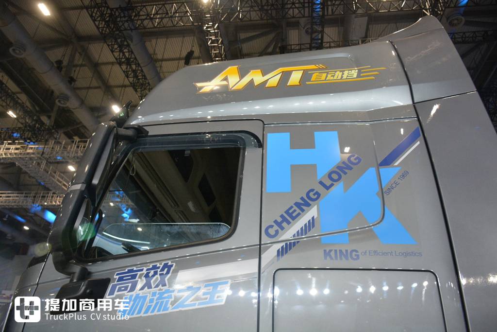 5% Gas Saving, New Experience of High-end Gas Vehicles: Live Shooting of Chenglong HK 630hp LNG Tractor