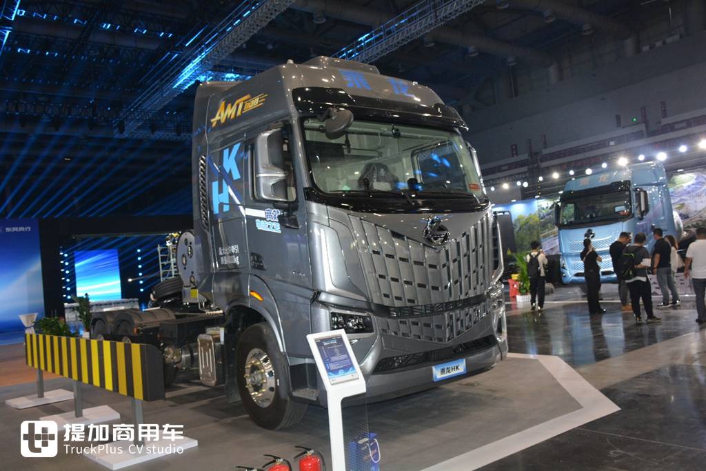 5% Gas Saving, New Experience of High-end Gas Vehicles: Live Shooting of Chenglong HK 630hp LNG Tractor