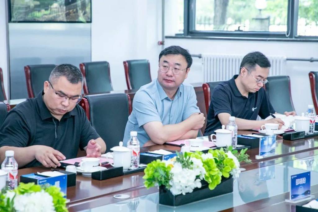 Foton Auman and Chengtai Leasing Reach a 500-unit New Energy Heavy Truck Procurement Cooperation to Build a New Ecology of Green Transport Capacity