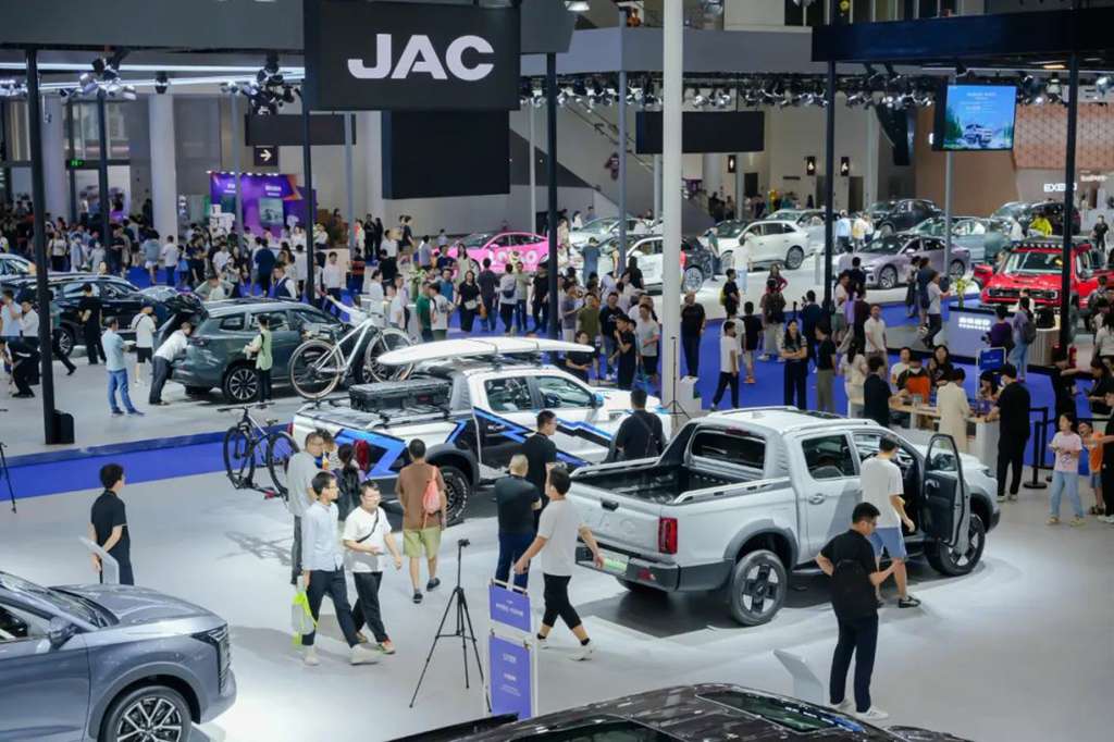 Strong Year - on - Year and Month - on - Month Growth in Domestic and International Sales! JAC Pickup Trucks Achieve Excellent Results in the Global Market in May