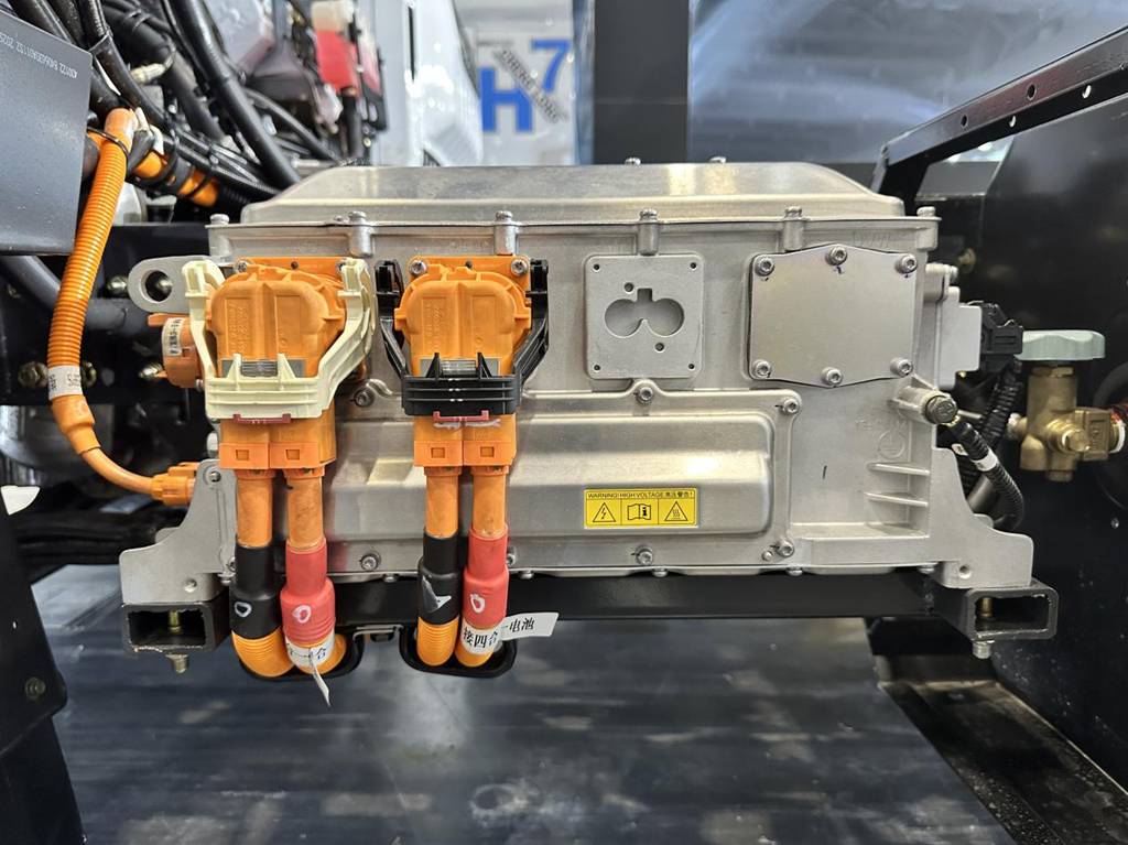 580km Long Range, ≤6.67kg Gas Consumption per 100km: Chenglong Yiwei 2 CNG Extended-Range Light Truck is Here!