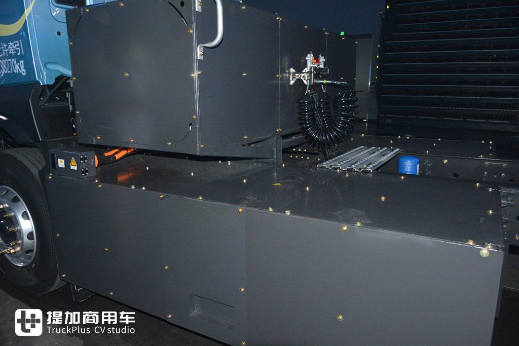 The King of Electric Heavy-Duty Trucks Arrives: New Platform Saves More Electricity, Chenglong Launches Yiwei 5 Electric Heavy-Duty Truck!