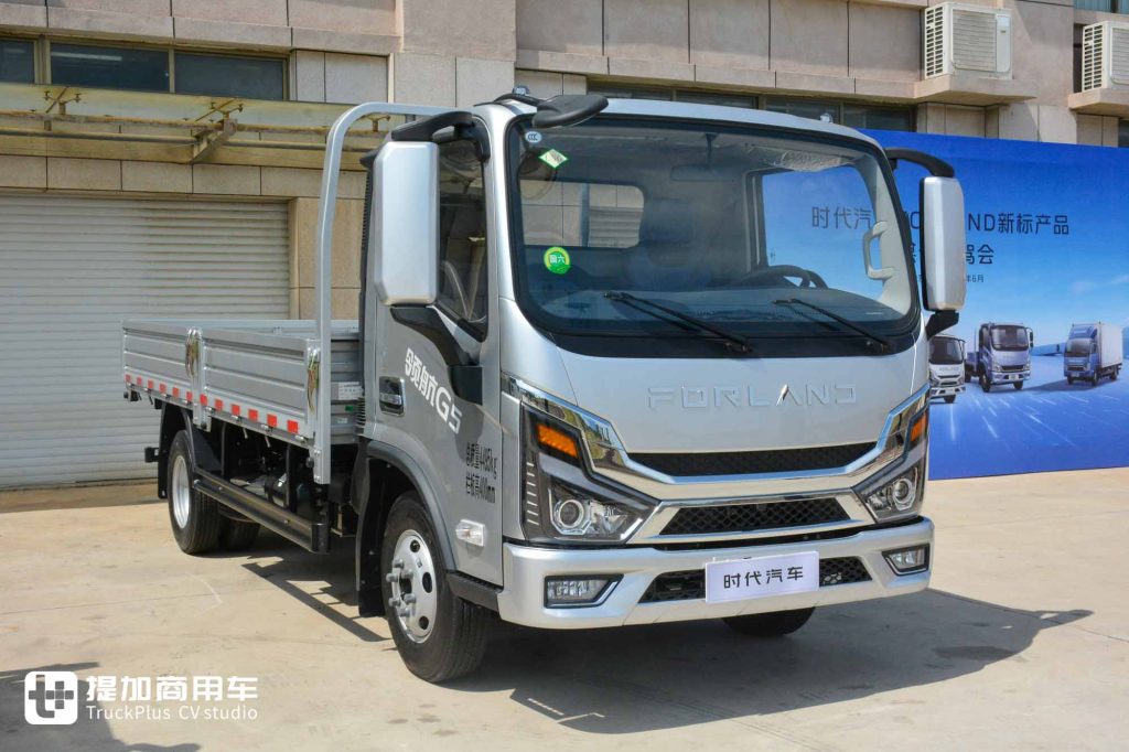 Low Cost + Long Range: A Real Shot of the Logo-Renewed Forland L5-LNG Light Truck!