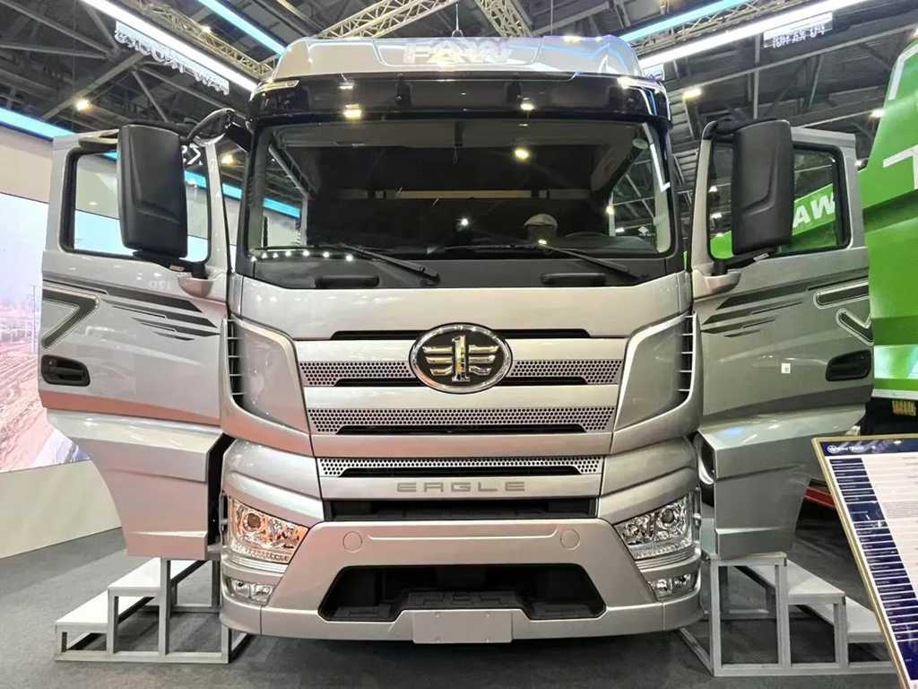 FAW Trucks Makes a Strong Debut at the Astana International Commercial Vehicle Exhibition
