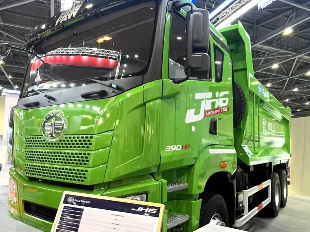 FAW Trucks Makes a Strong Debut at the Astana International Commercial Vehicle Exhibition