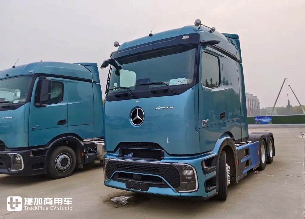 Rumors of Withdrawal from China Debunked? New-Generation Mercedes-Benz Actros Domestic Model Appears in Official Announcement! A Look at Its Differences from the European Version!