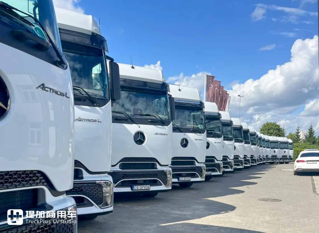Rumors of Withdrawal from China Debunked? New-Generation Mercedes-Benz Actros Domestic Model Appears in Official Announcement! A Look at Its Differences from the European Version!