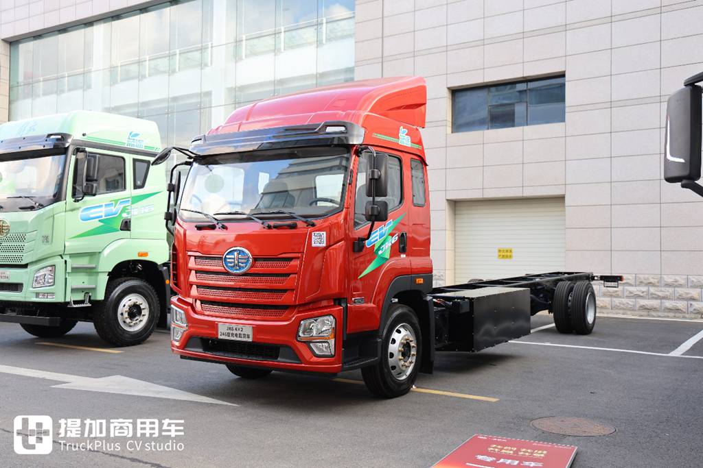 New Eagle Array products released, YingTu adds three more models, Live shots of exhibited vehicles at FAW Trucks QingDao mid-year conference