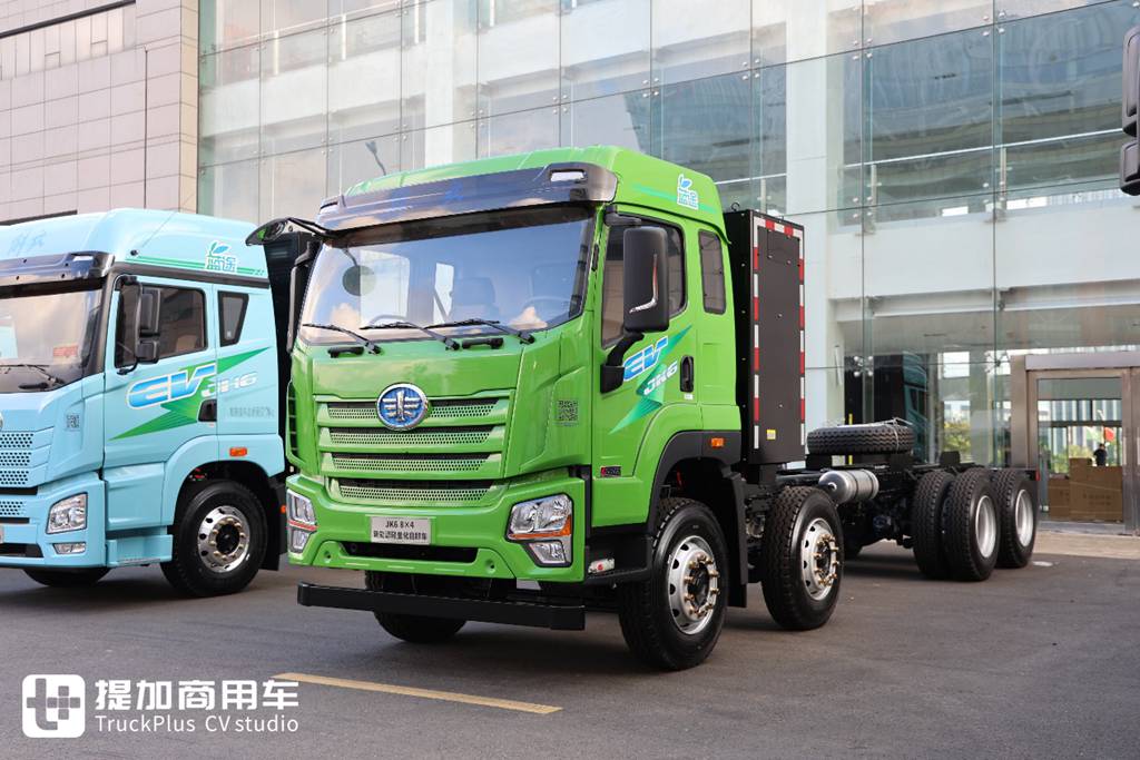 New Eagle Array products released, YingTu adds three more models, Live shots of exhibited vehicles at FAW Trucks QingDao mid-year conference