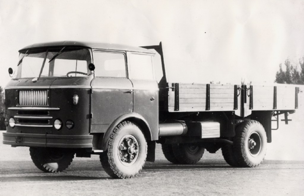 Yellow River Heavy-Duty Trucks: More Than a Brand – A 65-Year Journey from Following to Leading