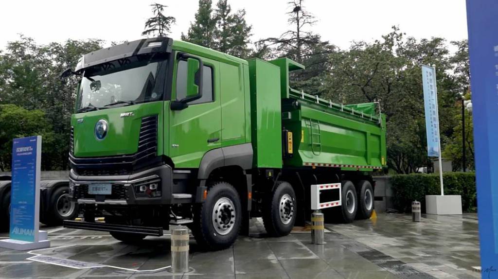 Smart Architecture as the Foundation, Three-Electric Technologies as the Core! Foton Auman Galaxy New Energy Heavy-Duty Trucks Lead Full-Scenario Operation Upgrades