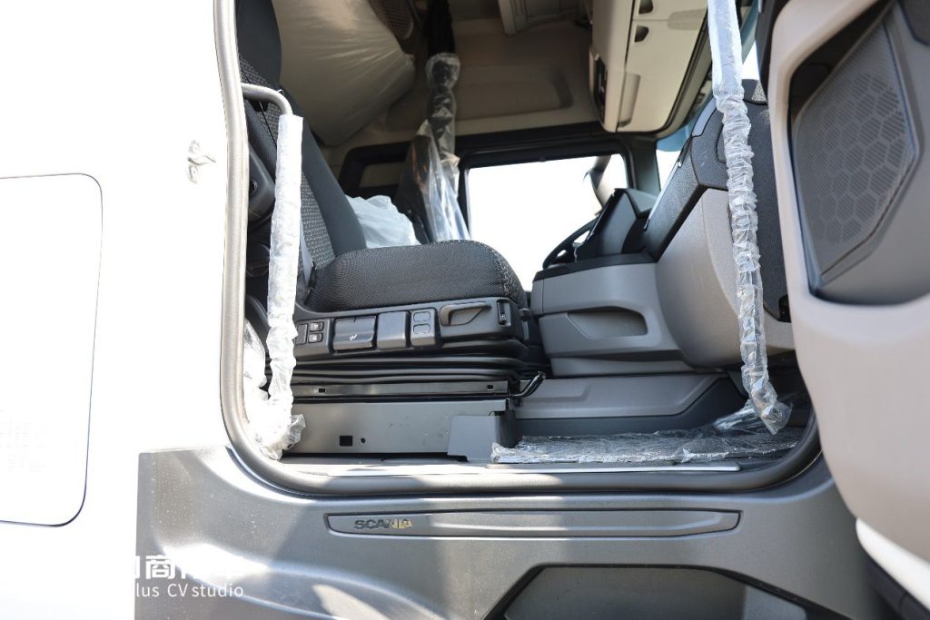 Exclusive Photos of Scania Trucks Produced at Rugao (China) Factory: A Deep Dive into Exterior & Interior – See How They Differ from Global Versions