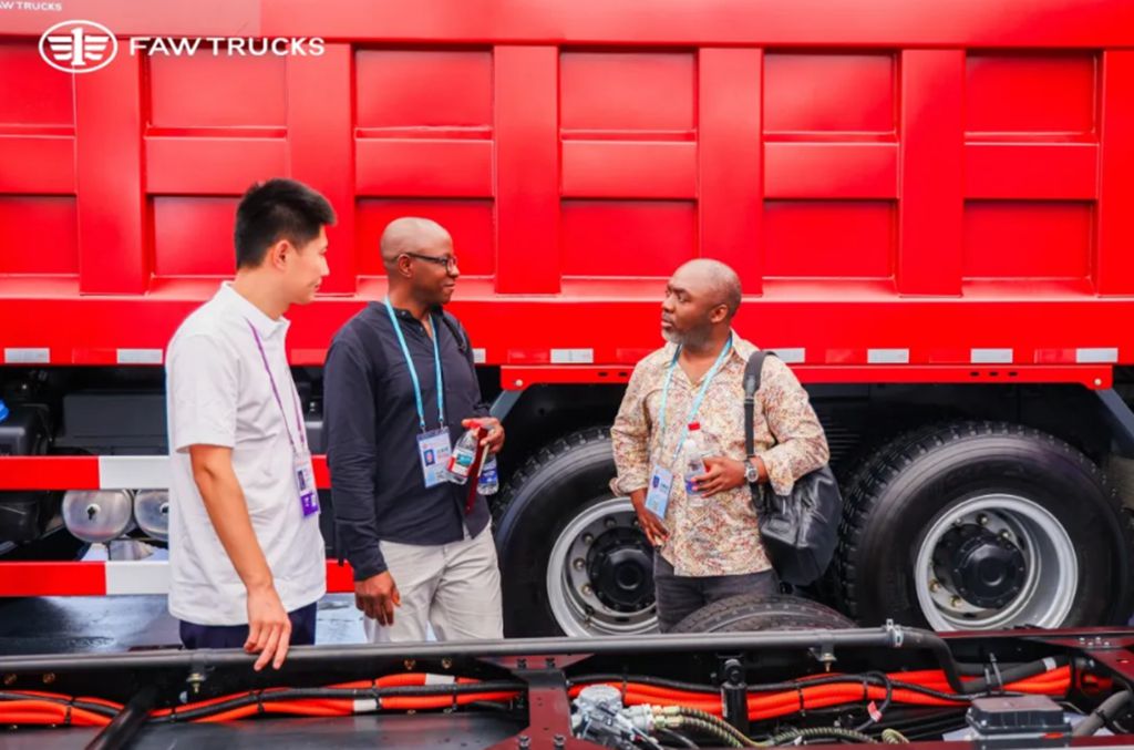 The 138th Canton Fair: FAW Trucks Demonstrates the Hard Power of Chinese Commercial Vehicles