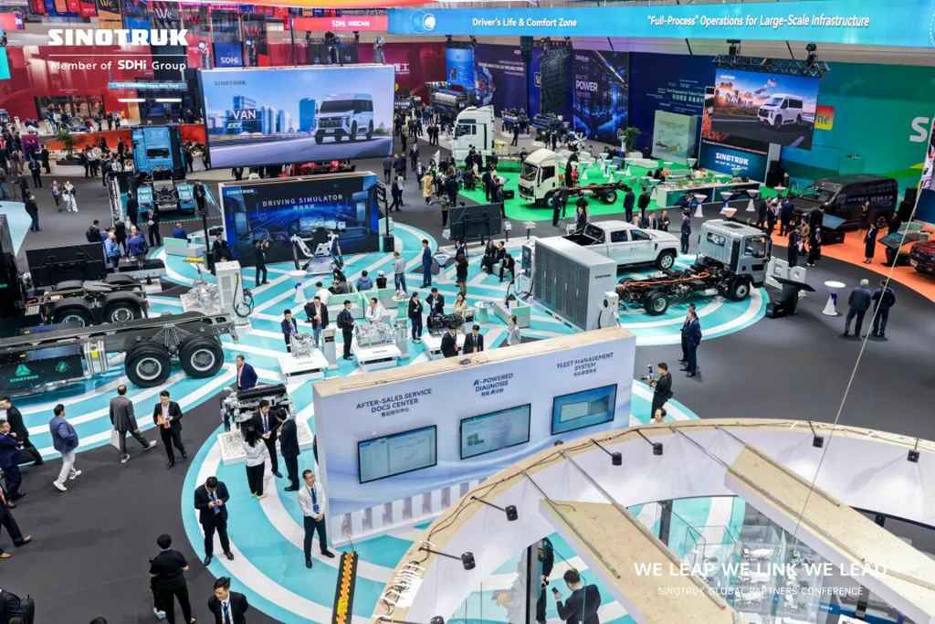 Sinotruk’s Monthly Heavy-Duty Truck Exports Reach 15,000 Units, Breaking the Industry Record Again