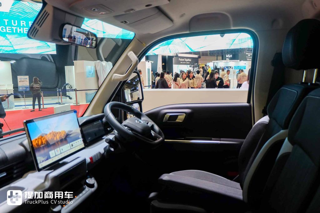 Suitable for Both Commercial and Family Use, Turning Radius Less Than 5 Meters! How Powerful Is BYD T35 Pure Electric Light Truck Making Its Global Debut in Japan?