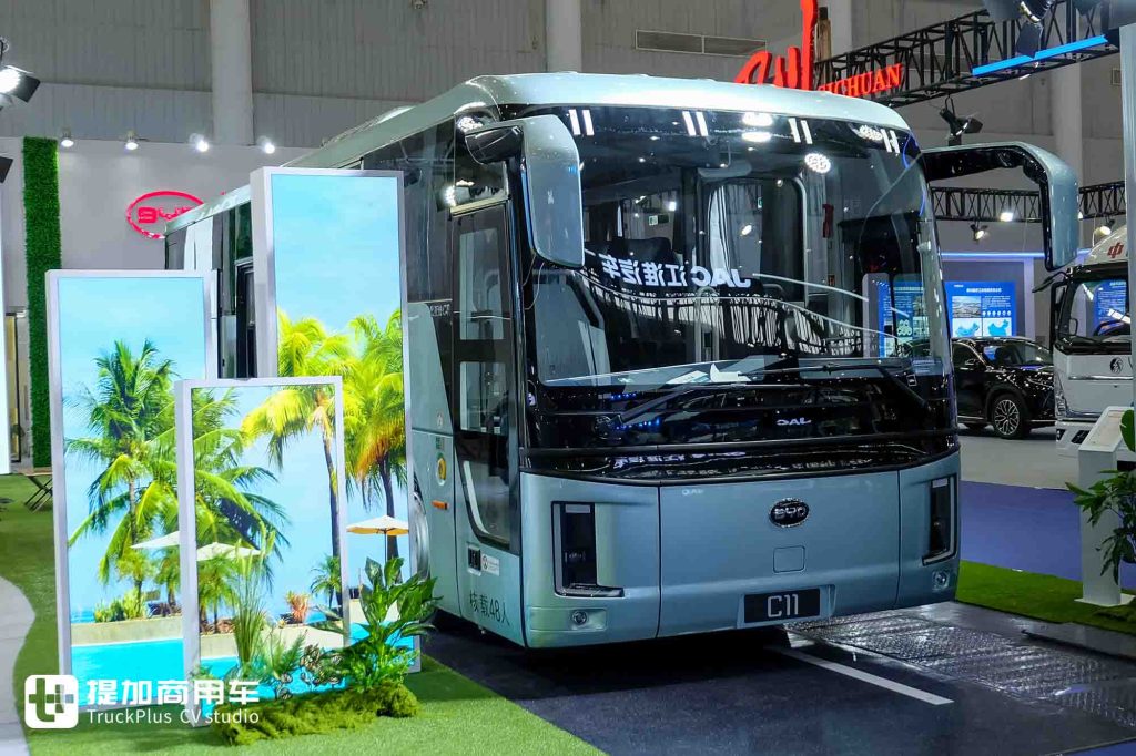 2025 CCVS | T4 Pure Electric Coupe Truck & C11 Pure Electric Tourist Bus Debut! A Look at BYD Commercial Vehicles’ Exhibits