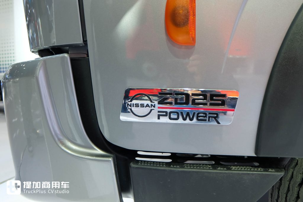 2025 CCVS | "Qiankun" High-End Brand Debuts! Powerful Pure Electric Product Matrix – A Look at Dongfeng Light Vehicles’ Exhibits