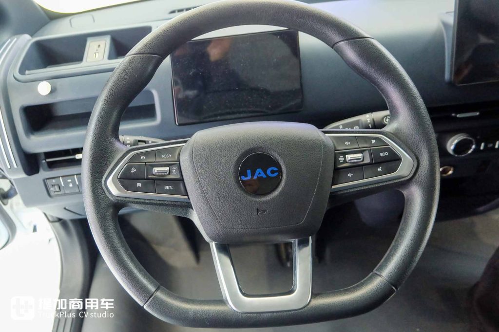 Subverting Traditional New Energy Light Trucks! What Makes JAC Trucks Kunpeng ET9 Stand Out with Its Low - Drag Wedge - Shaped Body and Spacious Cab?