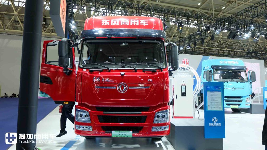 2025 CCVS | Tianlong GX Intelligent Driving Model Stands Out, Hybrid & Megawatt Ultra-Fast Charging Debut! A Look at Dongfeng Commercial Vehicles’ Exhibition Lineup