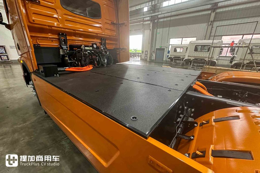 Another New Force in China’s Truck Industry! First Pure Electric Tractor Exposed – What Are Bulletrux’s Core Technological Advantages?