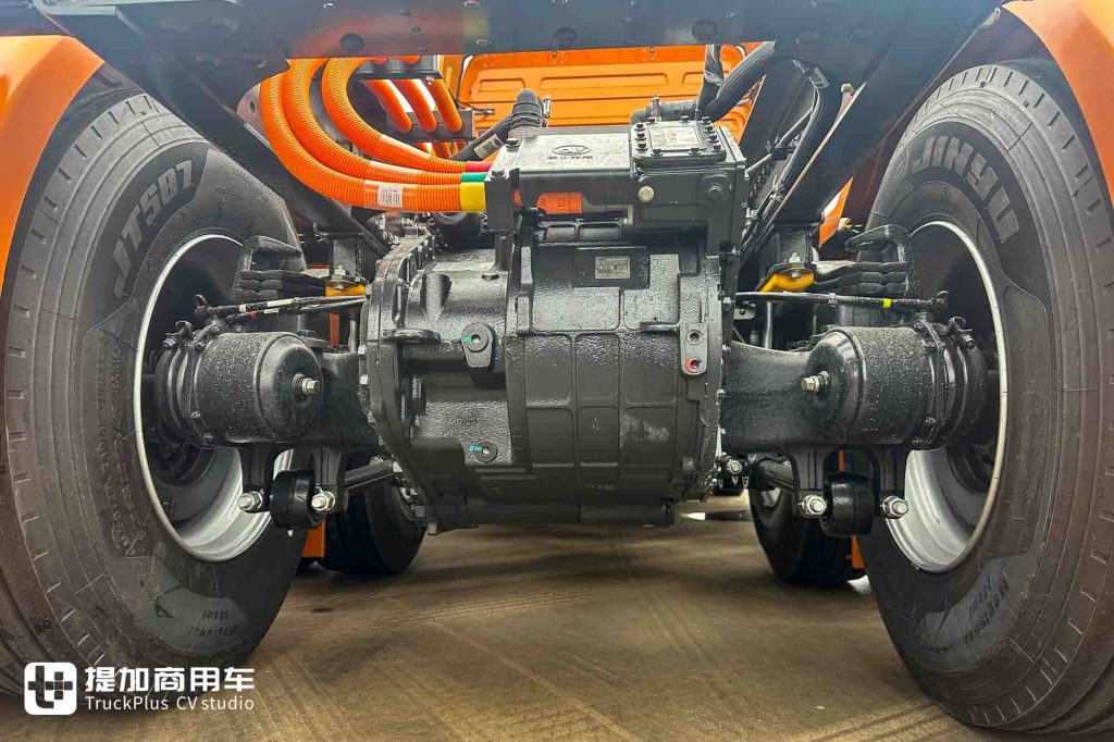 Another New Force in China’s Truck Industry! First Pure Electric Tractor Exposed – What Are Bulletrux’s Core Technological Advantages?